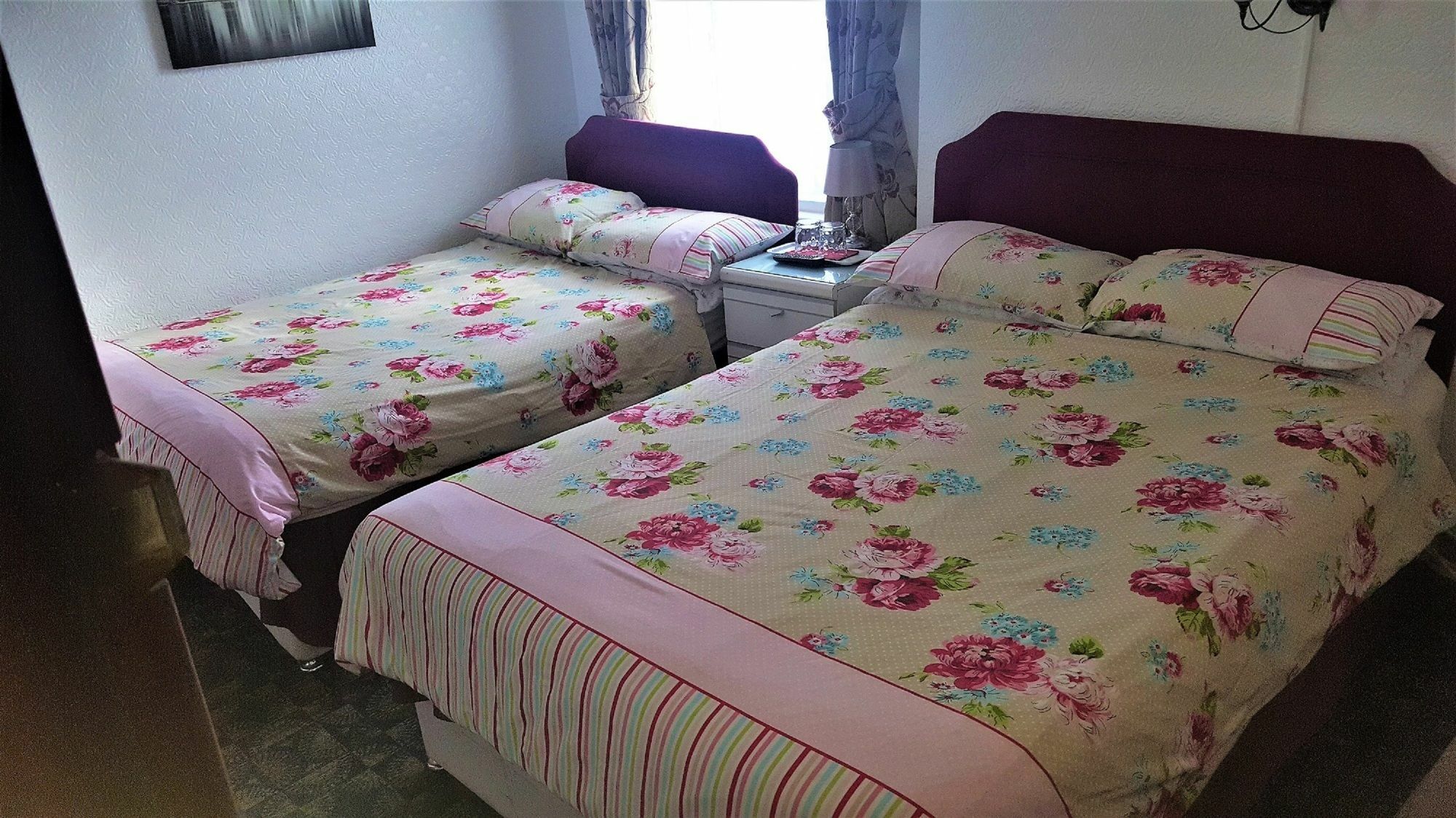 The Shining Diamond Bed & Breakfast Blackpool Exterior photo